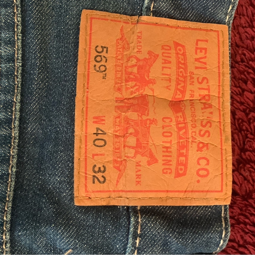 Levi 569